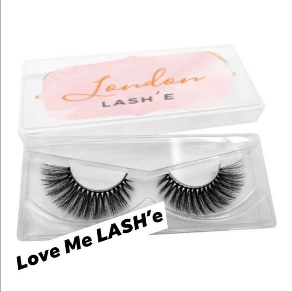 Lashes - Picture 9 of 10